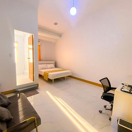 Legends Hotel & Restaurant - Lemery And Taal Εξωτερικό φωτογραφία