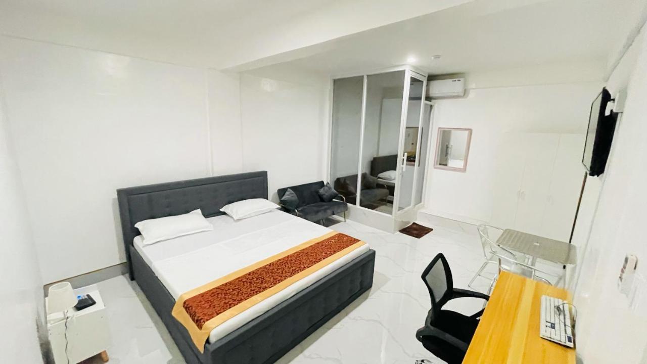 Legends Hotel & Restaurant - Lemery And Taal Εξωτερικό φωτογραφία