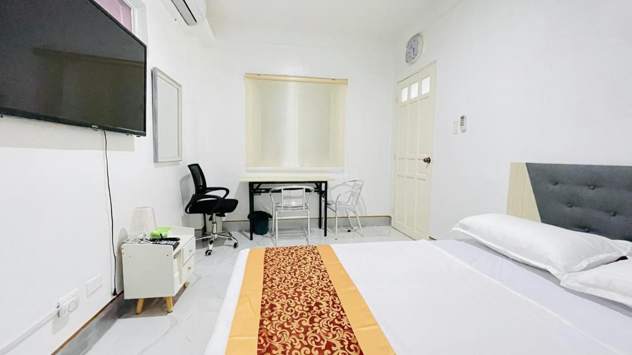 Legends Hotel & Restaurant - Lemery And Taal Εξωτερικό φωτογραφία