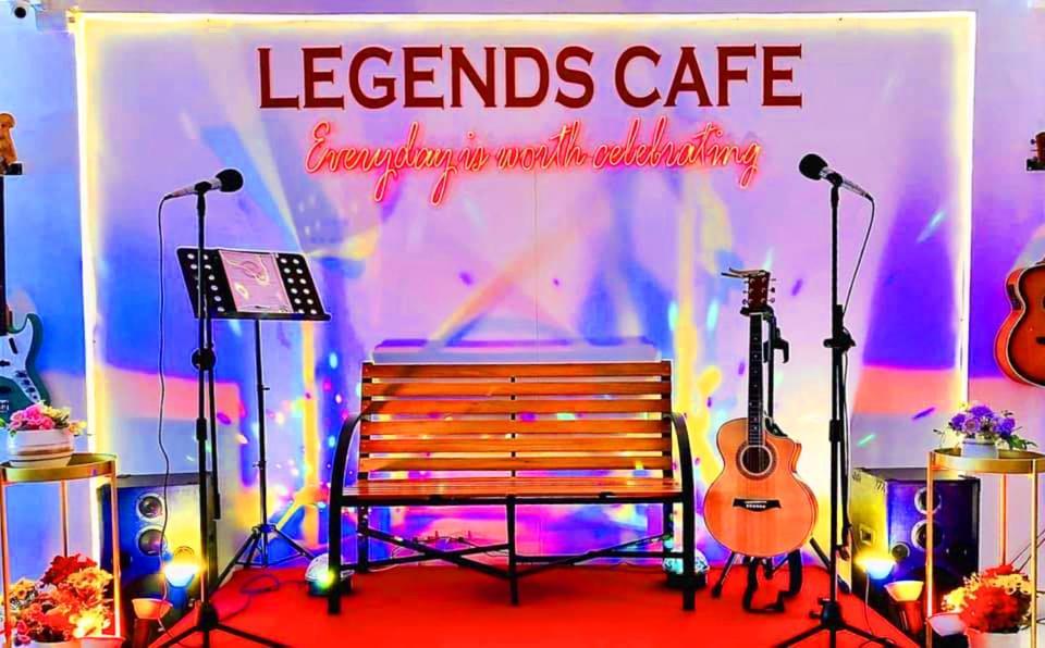 Legends Hotel & Restaurant - Lemery And Taal Εξωτερικό φωτογραφία