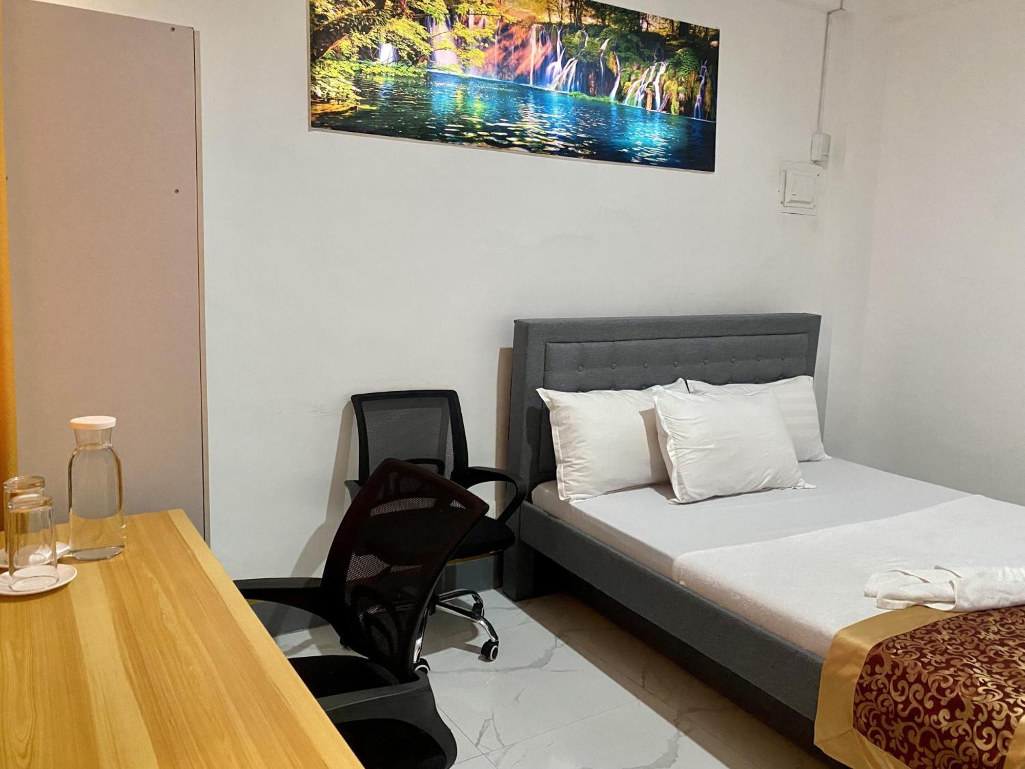 Legends Hotel & Restaurant - Lemery And Taal Εξωτερικό φωτογραφία