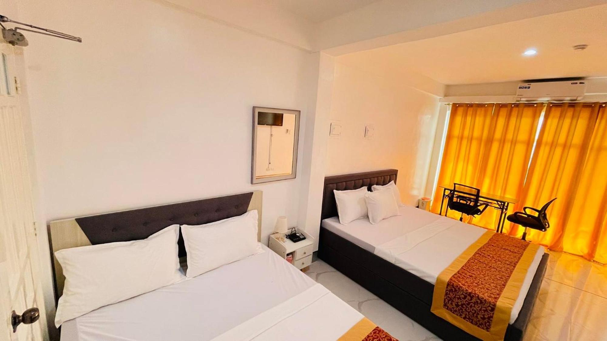 Legends Hotel & Restaurant - Lemery And Taal Εξωτερικό φωτογραφία